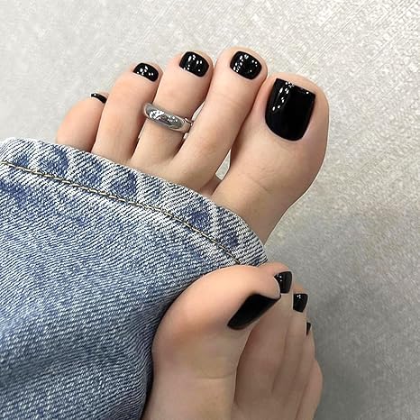 Glossy black square pedicure